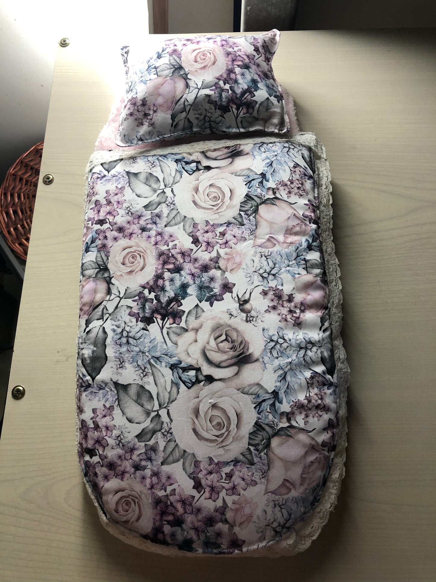 Dolls bed