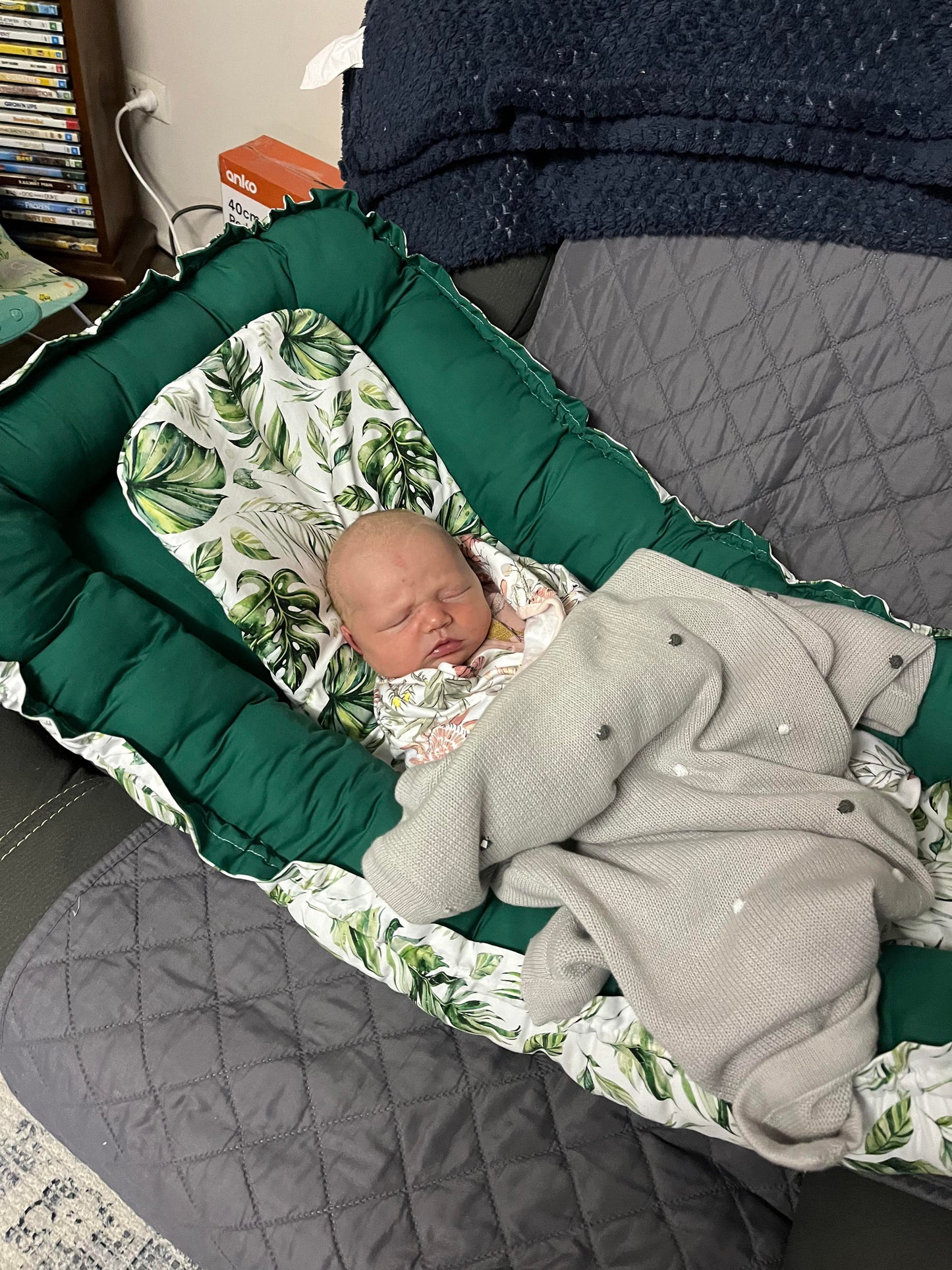Baby travel bed or nest