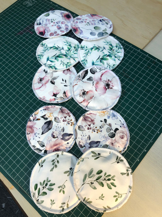 Breast pads or makeup pads, and bag10 in bag